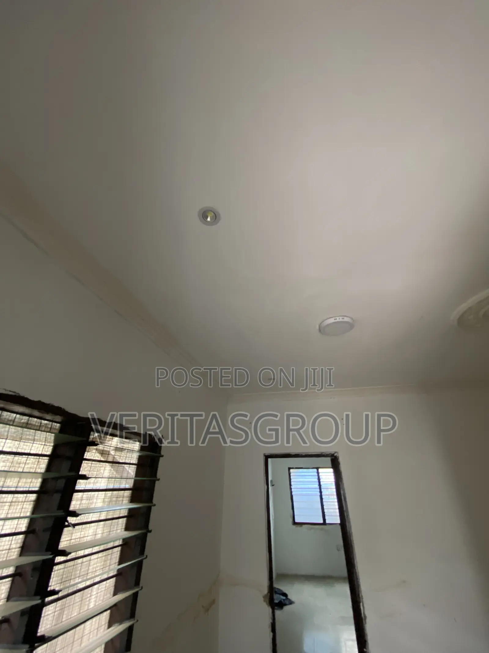 1bdrm Room & Parlour in Adjiriganor for rent