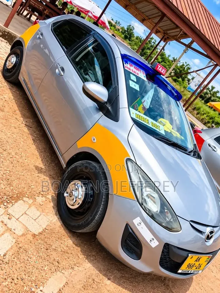 Mazda Demio 2012 Gray