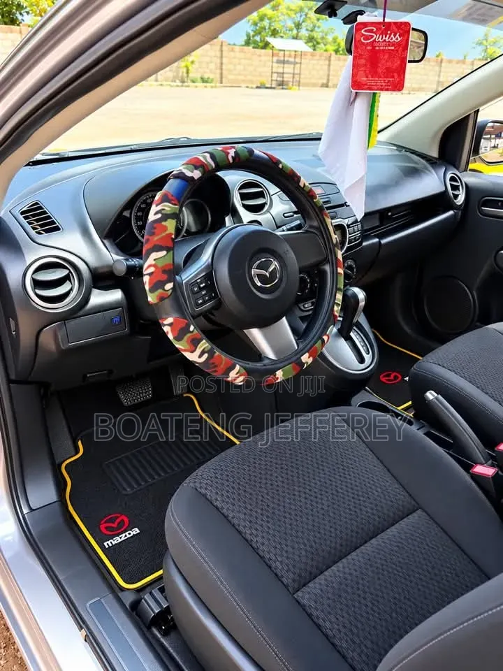 Mazda Demio 2012 Gray