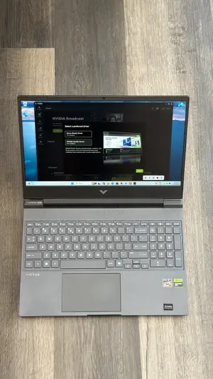 Laptop HP Victus 15 16GB AMD Ryzen 7 SSD 512GB