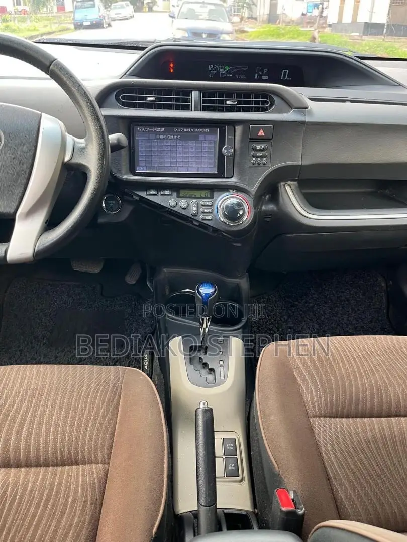 Toyota Aqua 2014 Black