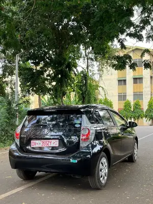 Toyota Aqua 2014 Black
