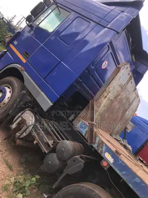 DAF XF Trailer and Head