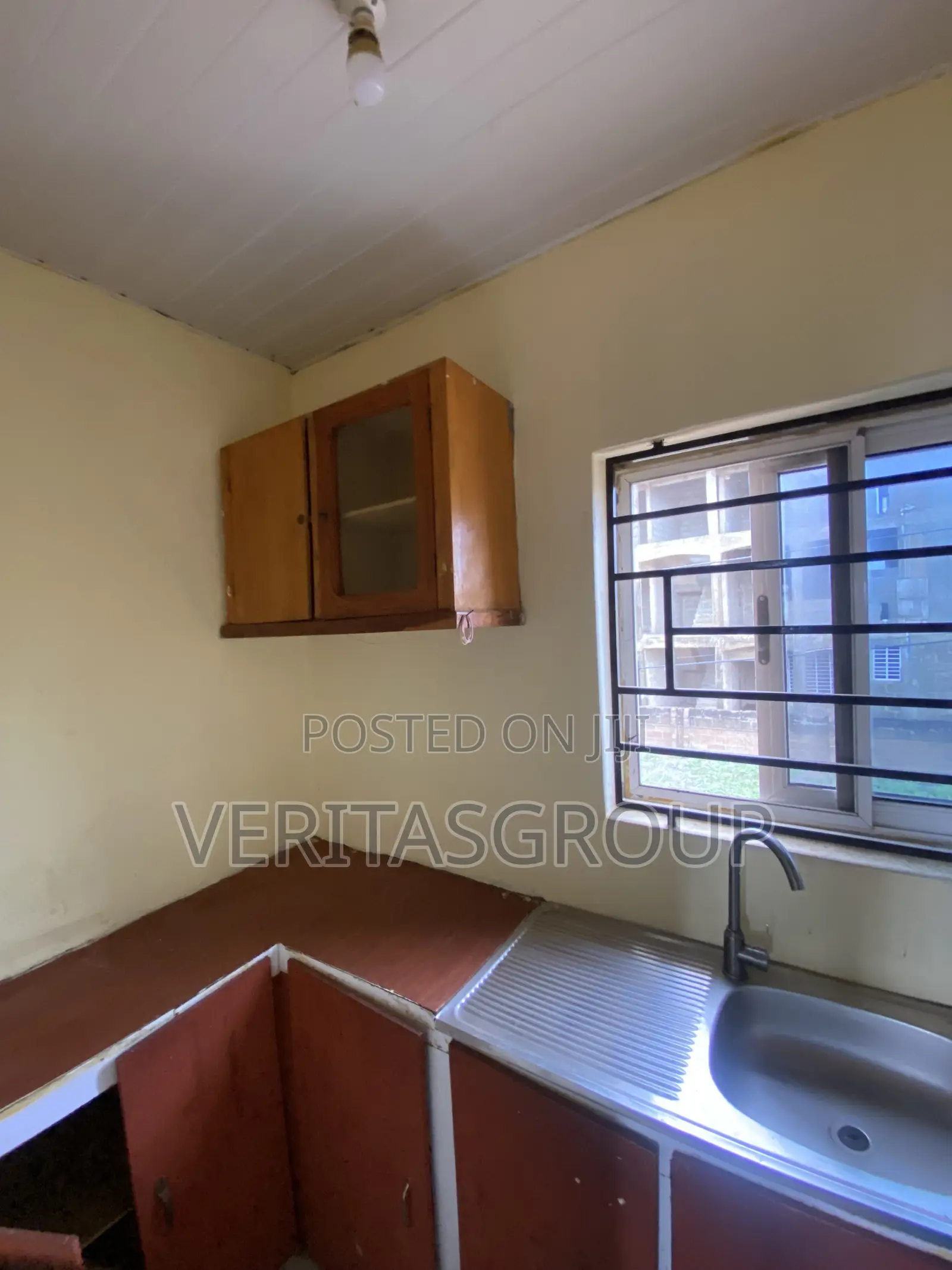 1bdrm Room & Parlour in Old Town for rent