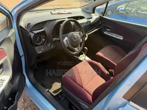 Toyota Vitz 1.3 FWD 5dr 2015 Blue