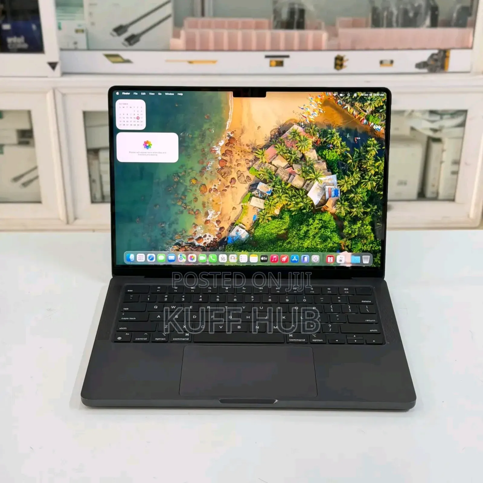 New Laptop Apple MacBook Pro 2022 M2 16GB Apple M2 SSD 512GB