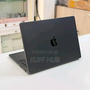 New Laptop Apple MacBook Pro 2022 M2 16GB Apple M2 SSD 512GB