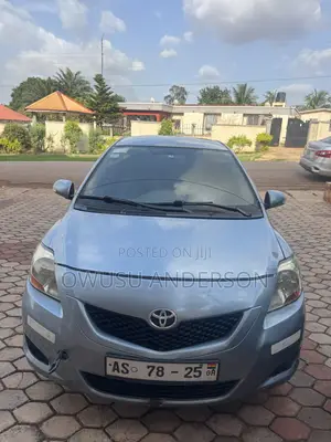 Toyota Belta 2010 Blue