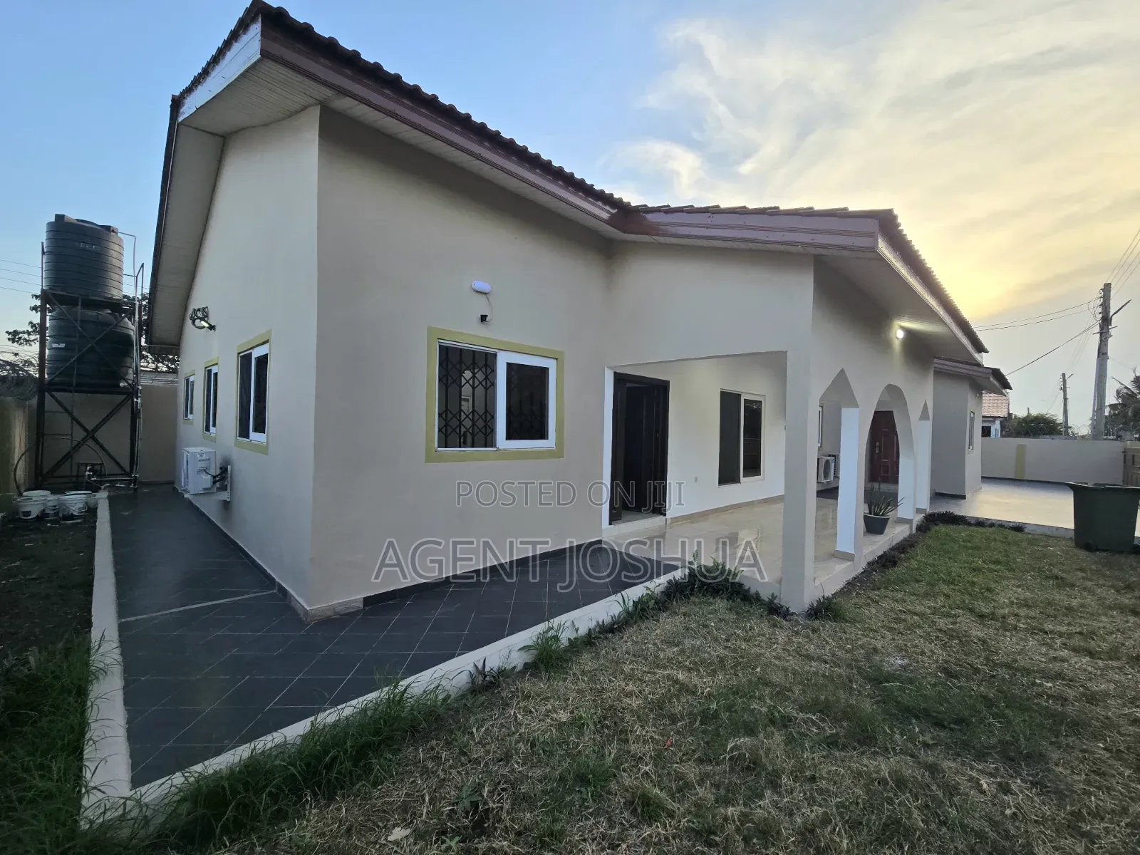 4bdrm House in Manet Court Estate for rent