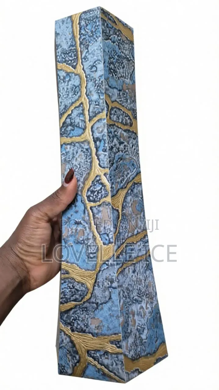 Turquoise Blue/Gold Floor Vase With Hydrangea Flowers
