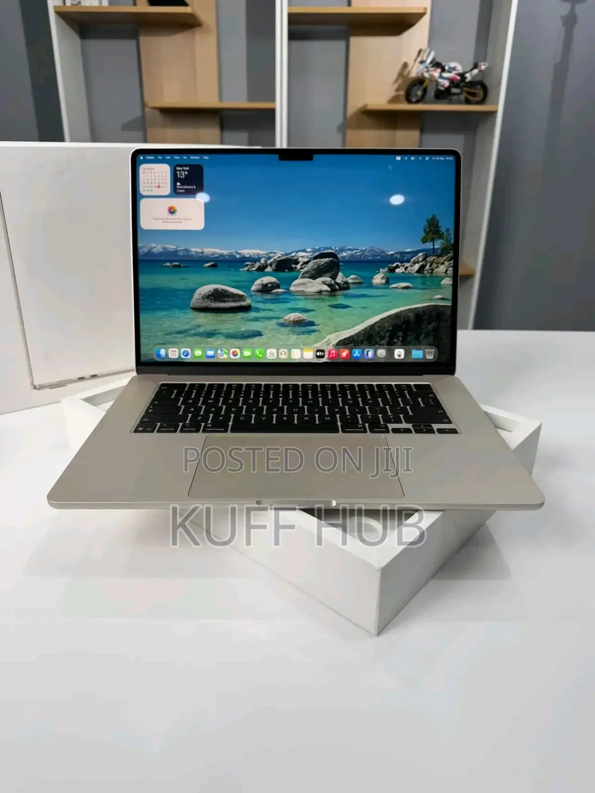 New Laptop Apple MacBook Air 2024 M3 16GB Apple M3 SSD 512GB