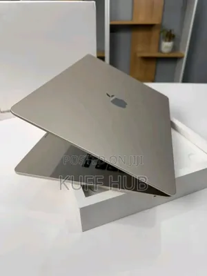 New Laptop Apple MacBook Air 2024 M3 16GB Apple M3 SSD 512GB