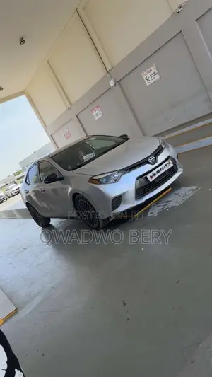 Toyota Corolla L 4dr Sedan (1.8L 4cyl 4A) 2015 Silver