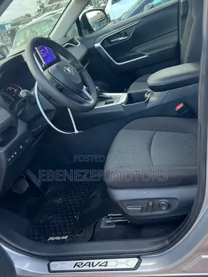 Toyota RAV4 2023 Gray