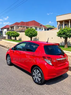 Toyota Vitz 1.3 FWD 3dr 2012 Red
