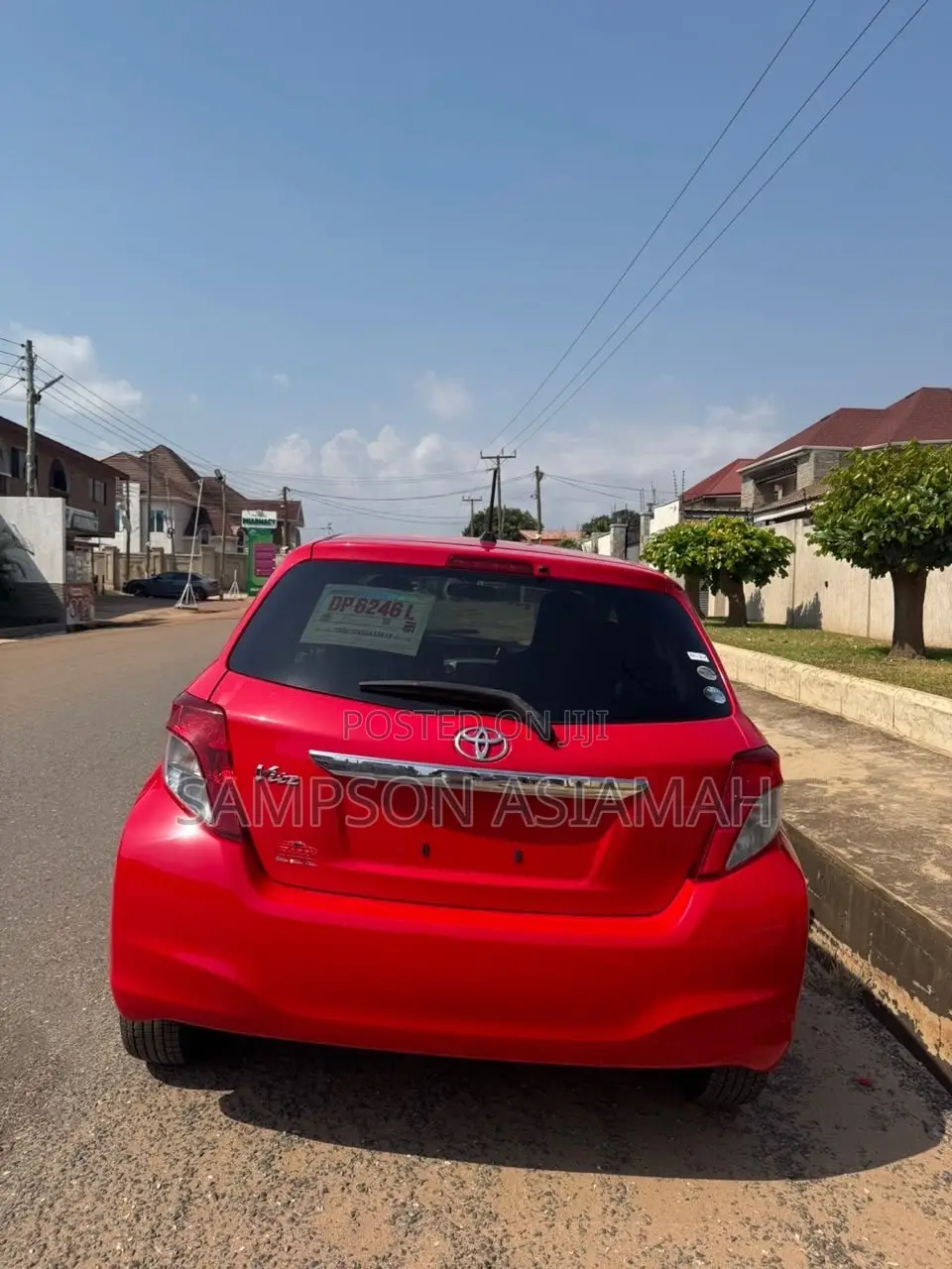 Toyota Vitz 1.3 FWD 3dr 2012 Red