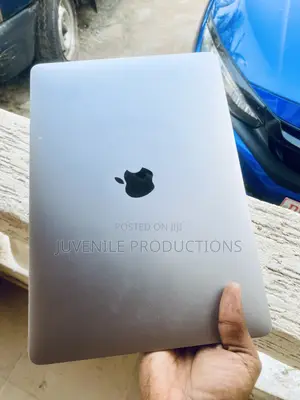 Laptop Apple MacBook 2018 16GB Intel Core i7 SSD 512GB