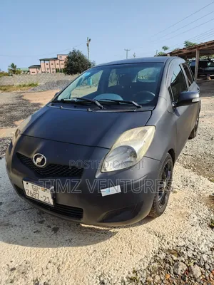 Toyota Vitz 1.3 AWD 3dr 2010 Black