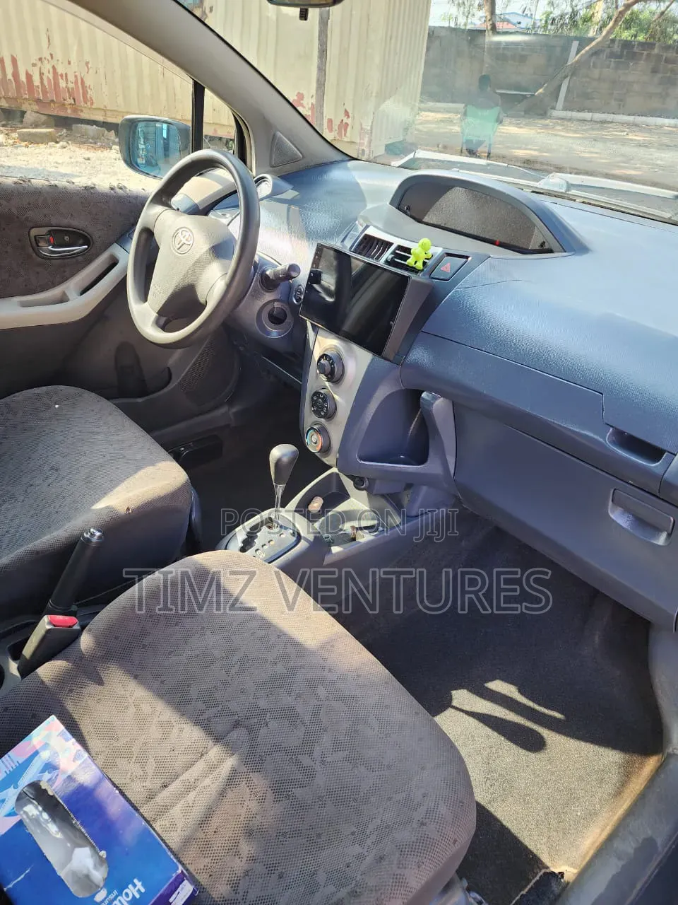 Toyota Vitz 1.3 AWD 3dr 2010 Black