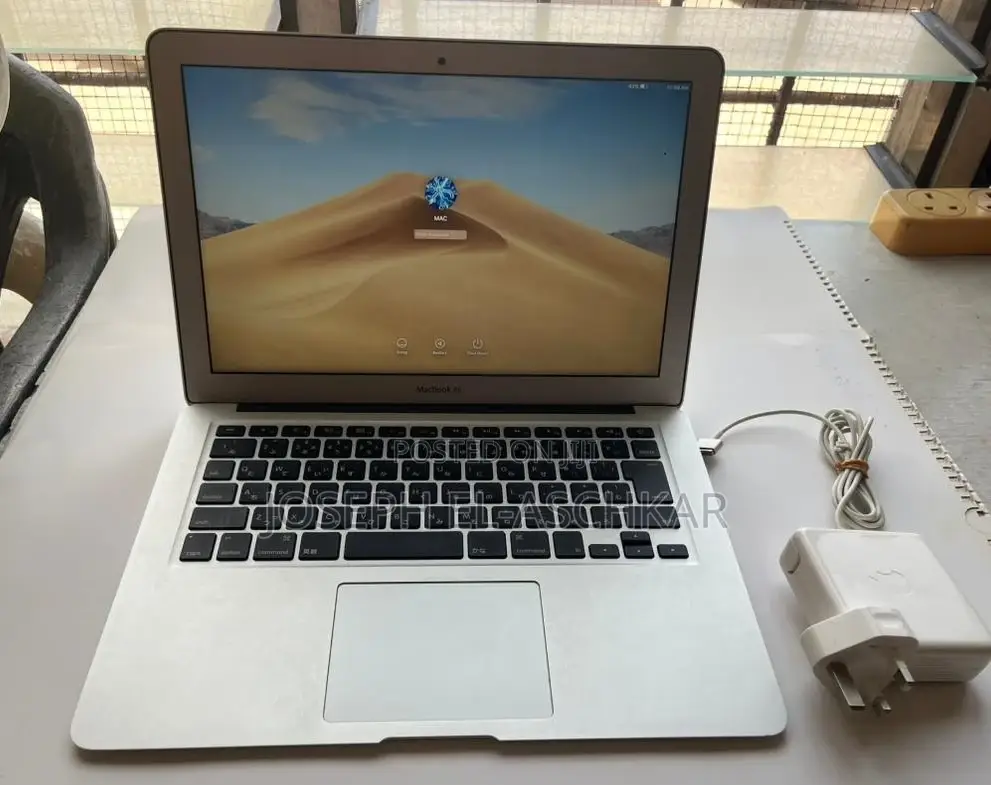 Laptop Apple MacBook Air 4GB Intel Core i5 SSD 128GB