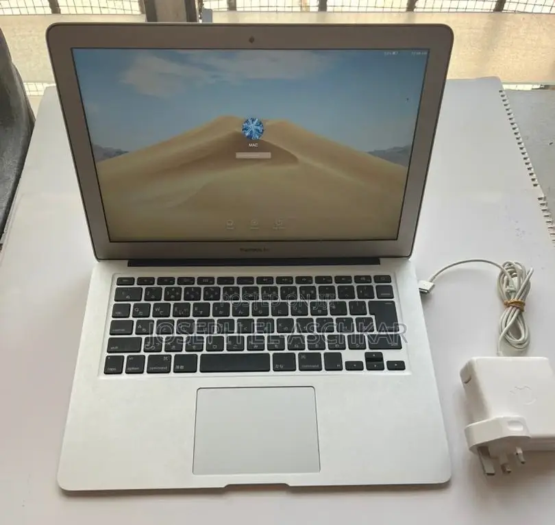 Laptop Apple MacBook Air 4GB Intel Core i5 SSD 128GB