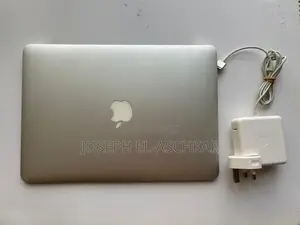 Laptop Apple MacBook Air 4GB Intel Core i5 SSD 128GB