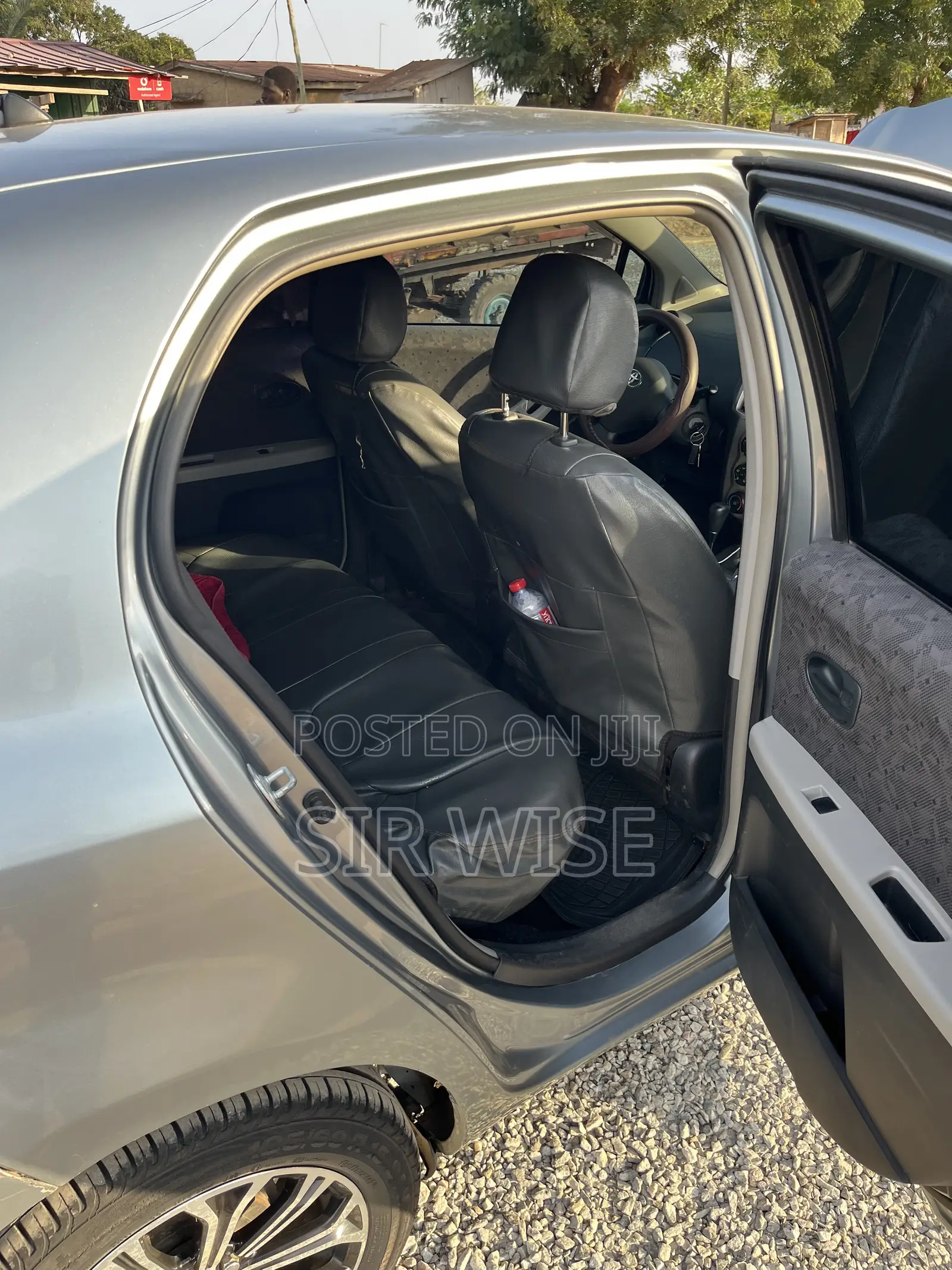 Toyota Vitz 2010 Gray