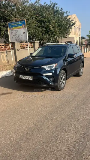 Toyota RAV4 XLE 4dr SUV (2.5L 4cyl 6A) 2018 Black