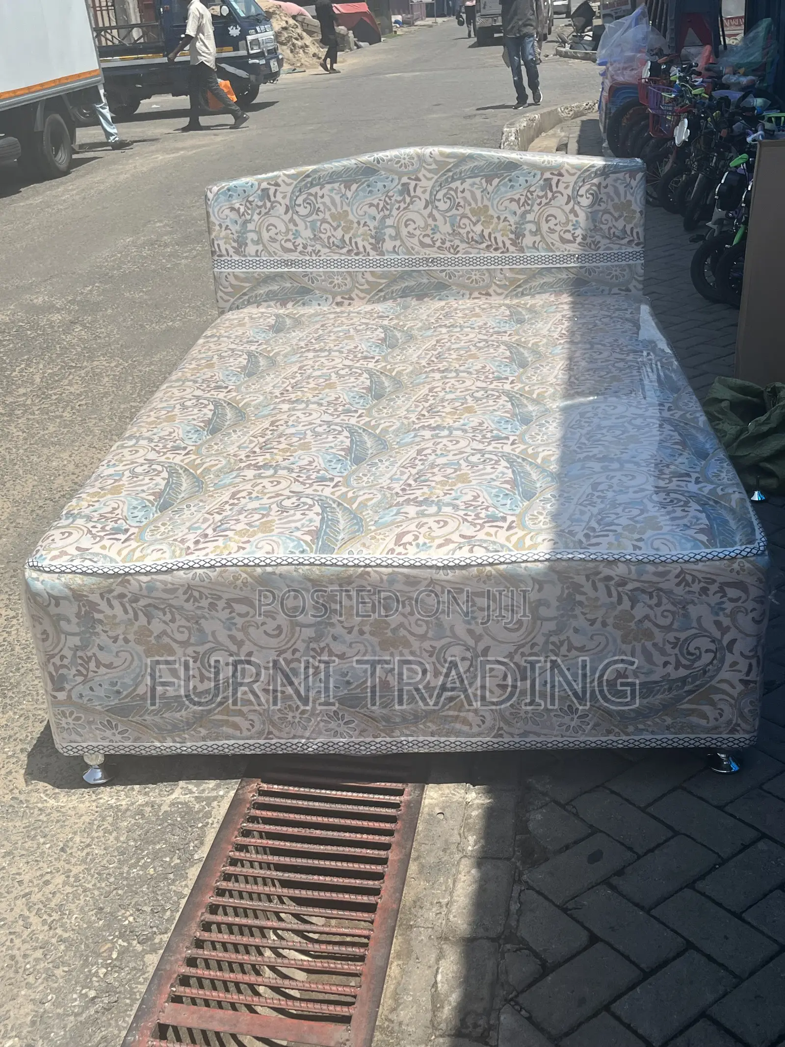Double Inbuilt Bed