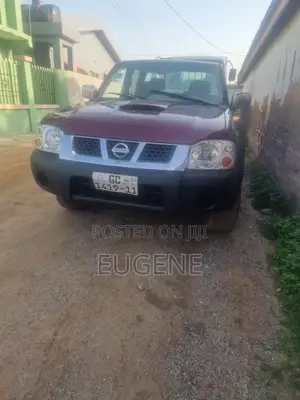 Nissan Hardbody 2004 Red
