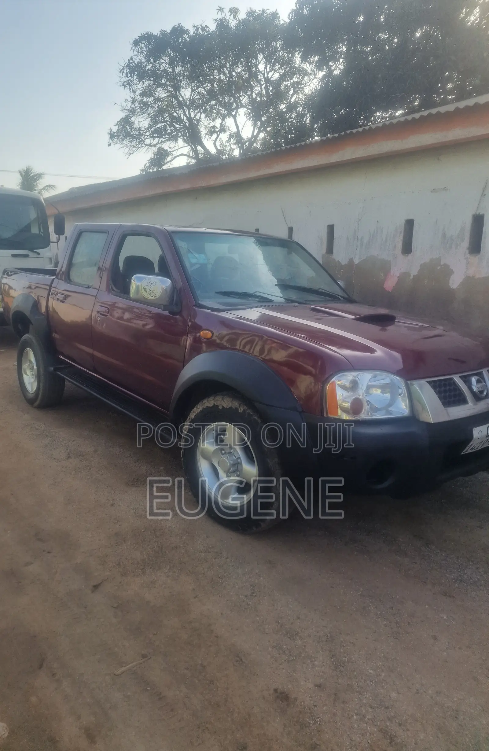 Nissan Hardbody 2004 Red