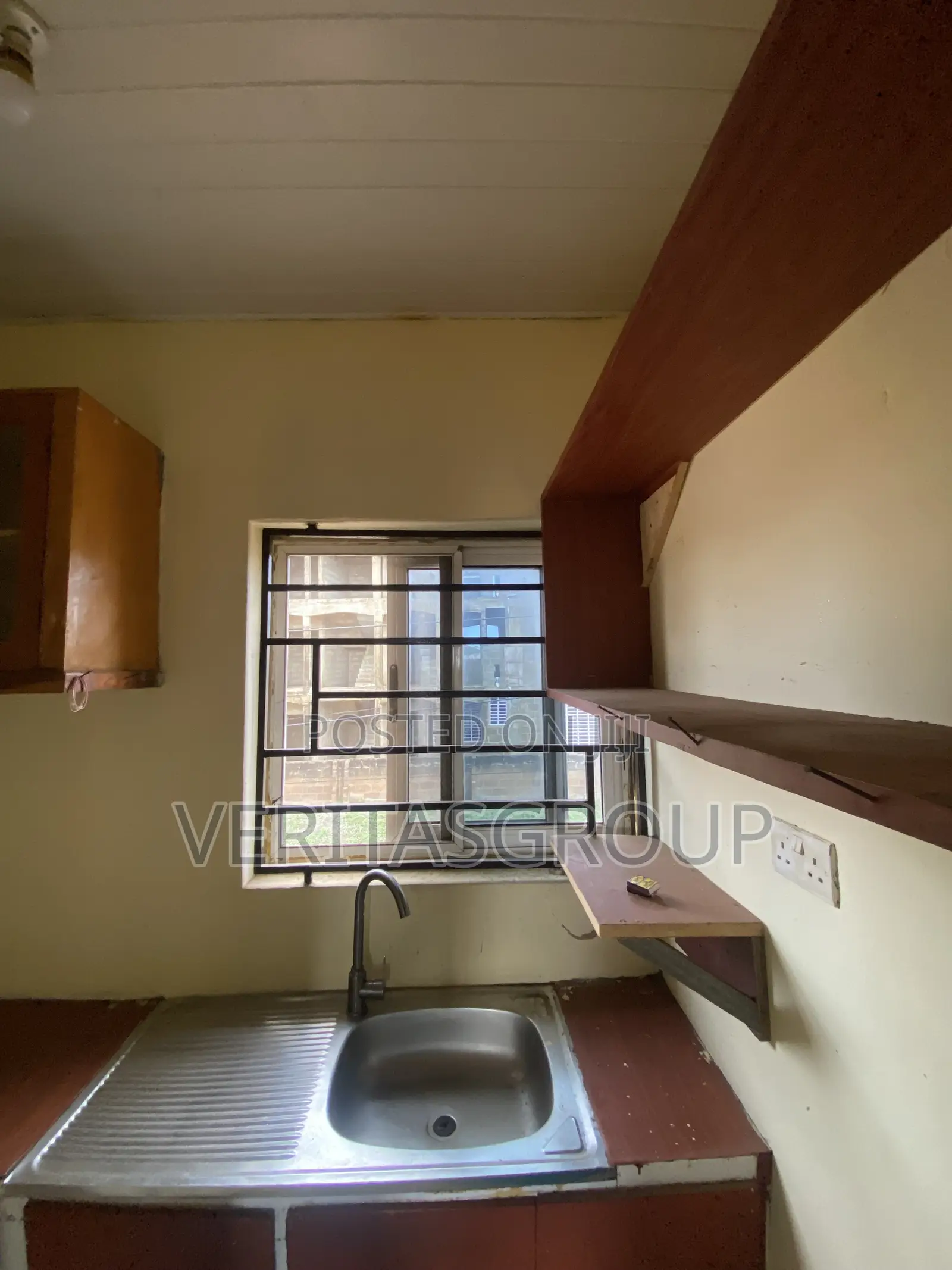 1bdrm Room & Parlour in Old Town for rent