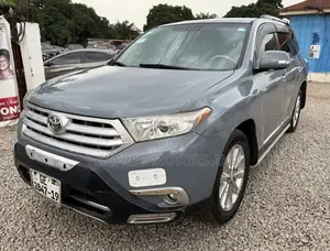 Toyota Highlander 3.5L 4WD 2013 Gray