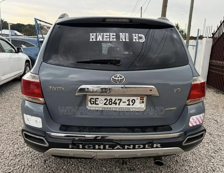 Toyota Highlander 3.5L 4WD 2013 Gray