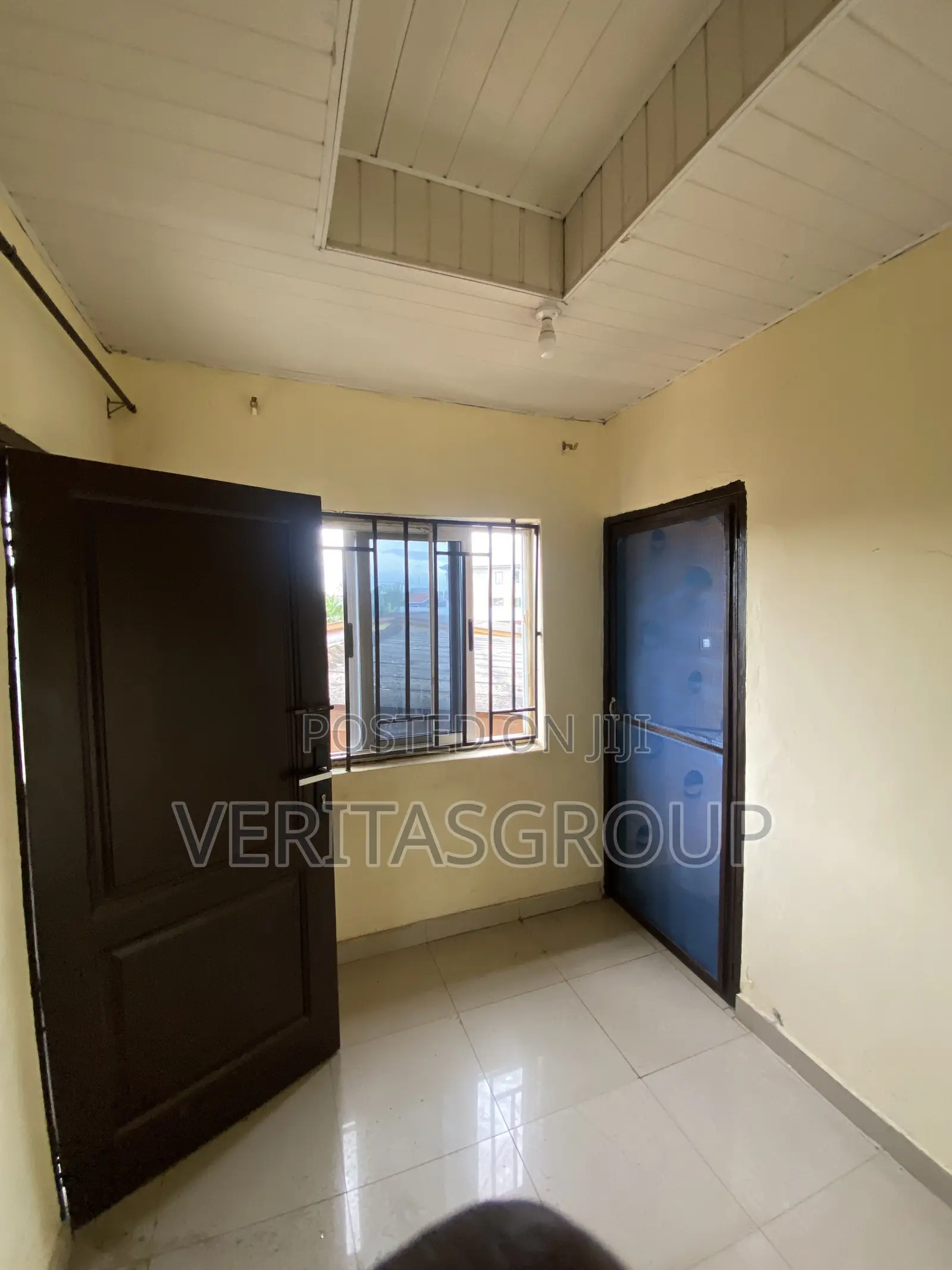 1bdrm Room & Parlour in Old Town for rent