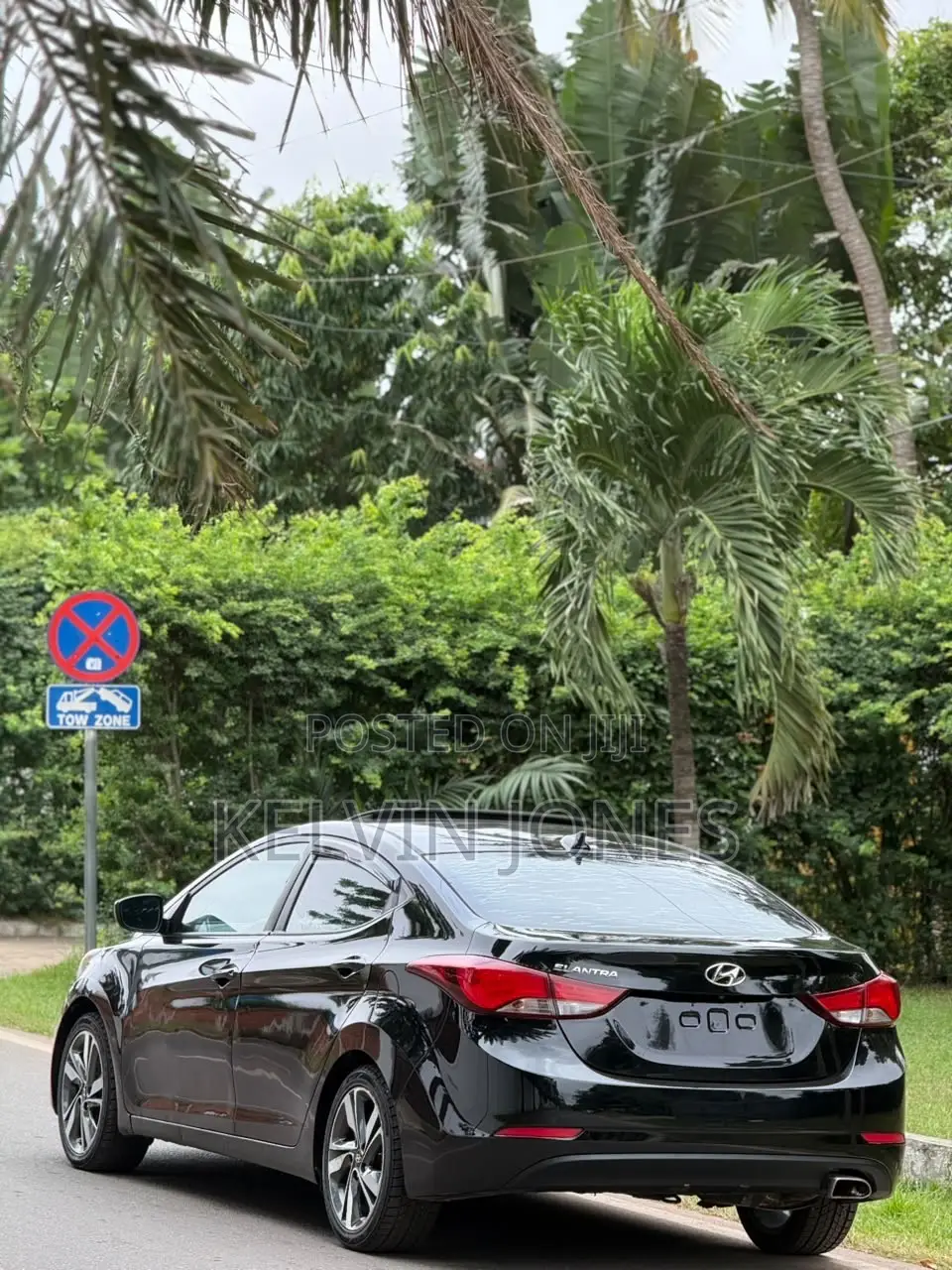Hyundai Elantra 2016 Black
