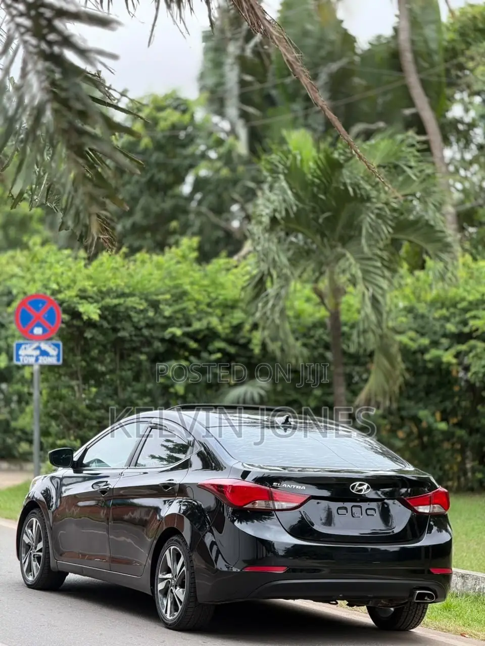 Hyundai Elantra 2016 Black