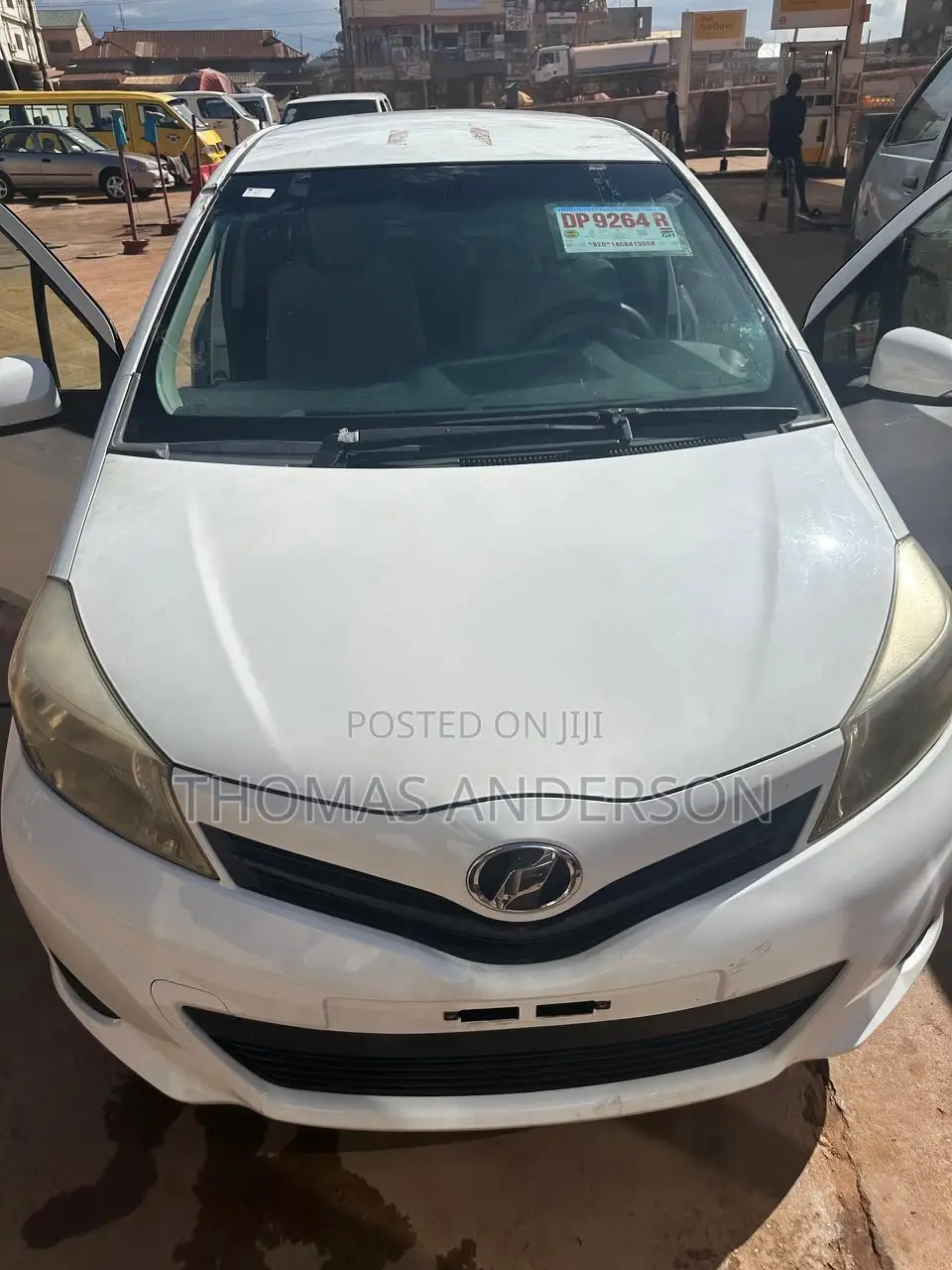 Toyota Vitz 2015 White