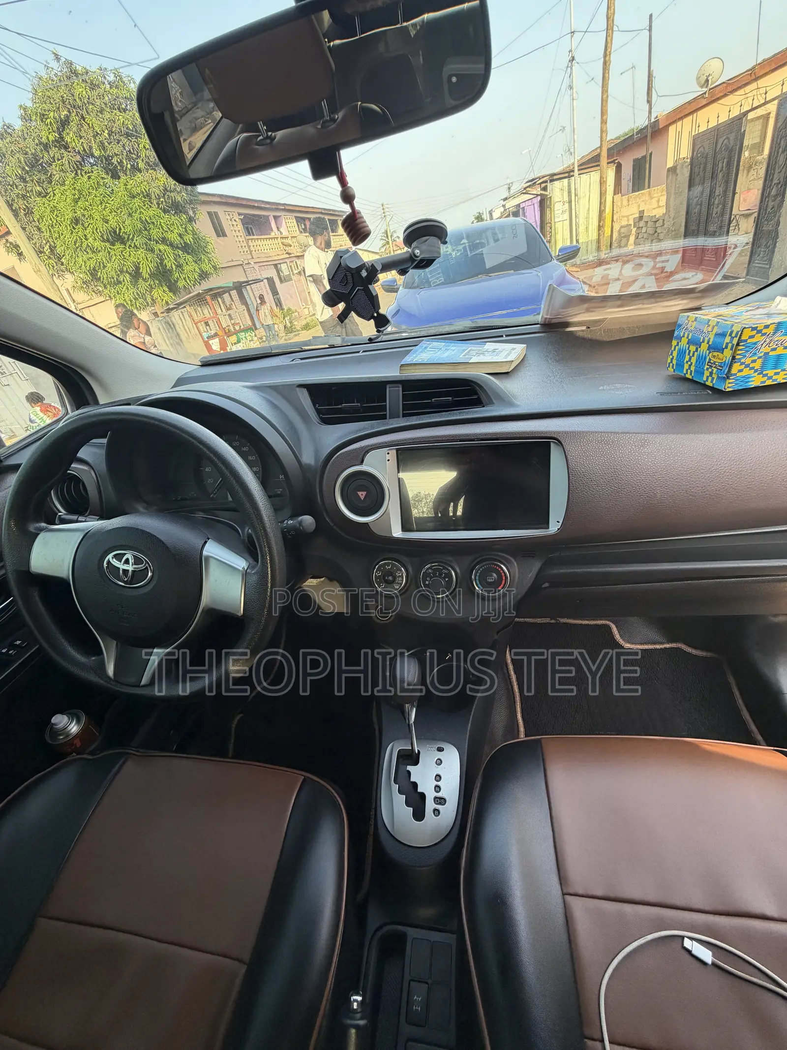 Toyota Vitz 2012 Brown