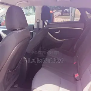 Hyundai Elantra 2014 Red