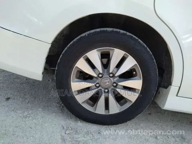 Honda Stepwgn 2013 White