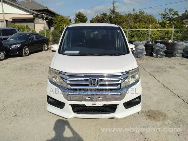 Honda Stepwgn 2013 White