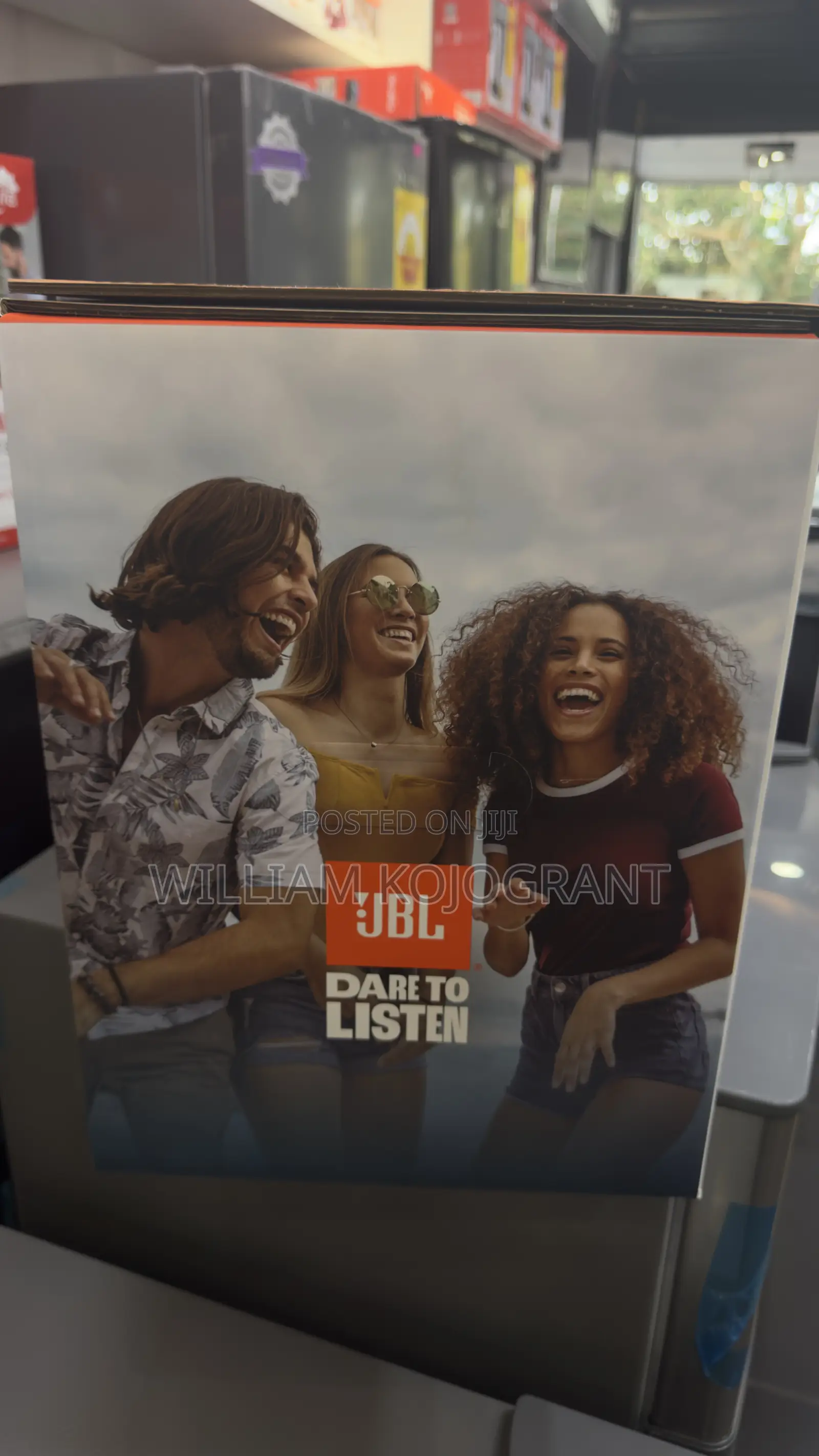 JBL Boombox 4