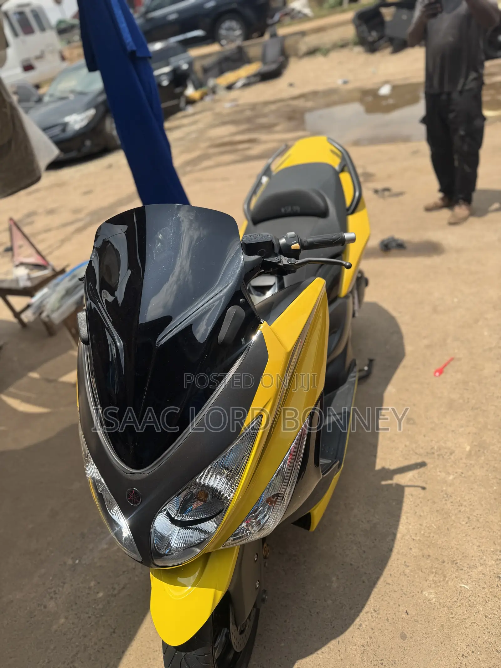 Yamaha 2011 Yellow