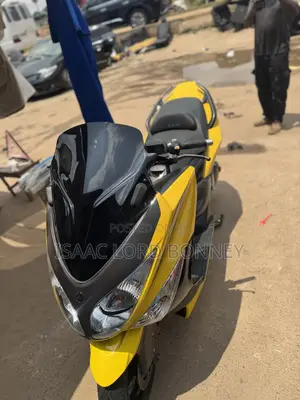 Yamaha 2011 Yellow