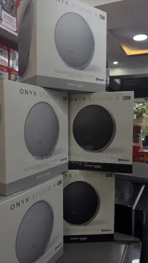 Onyx Studio 9