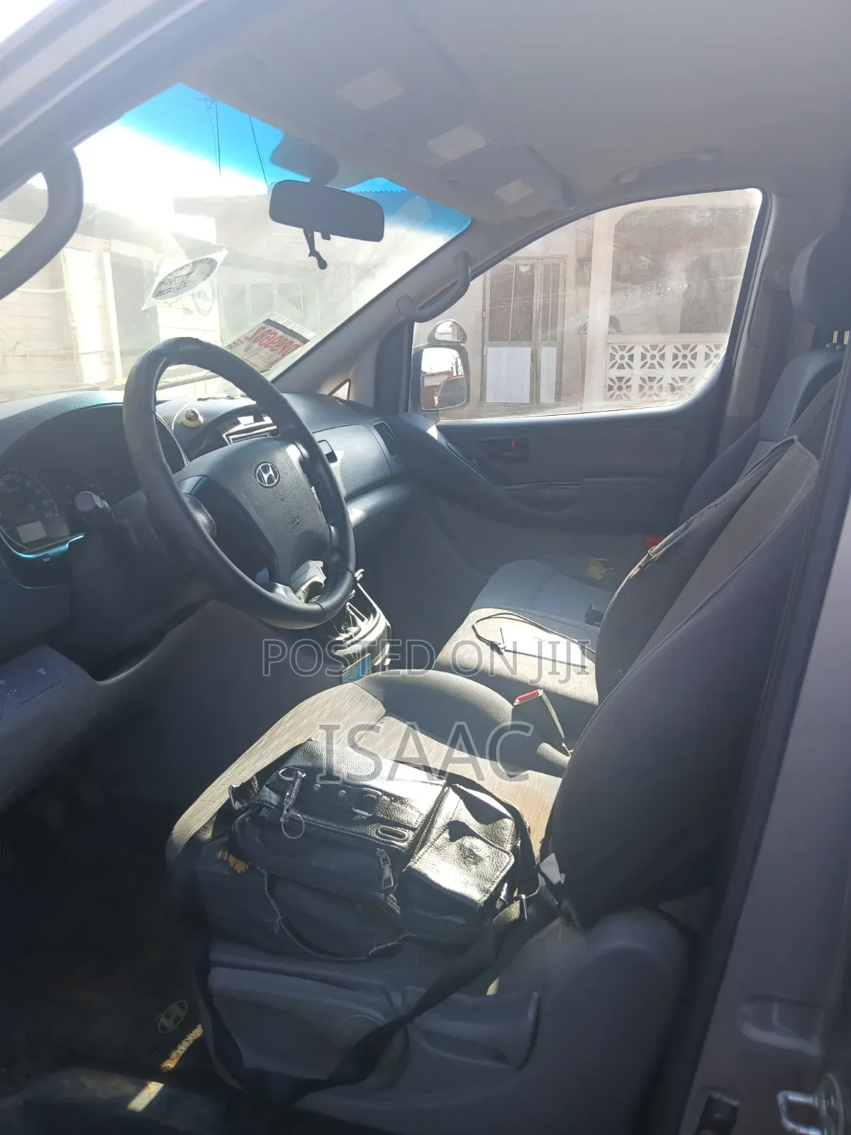 Hyundai H1 2011 Silver
