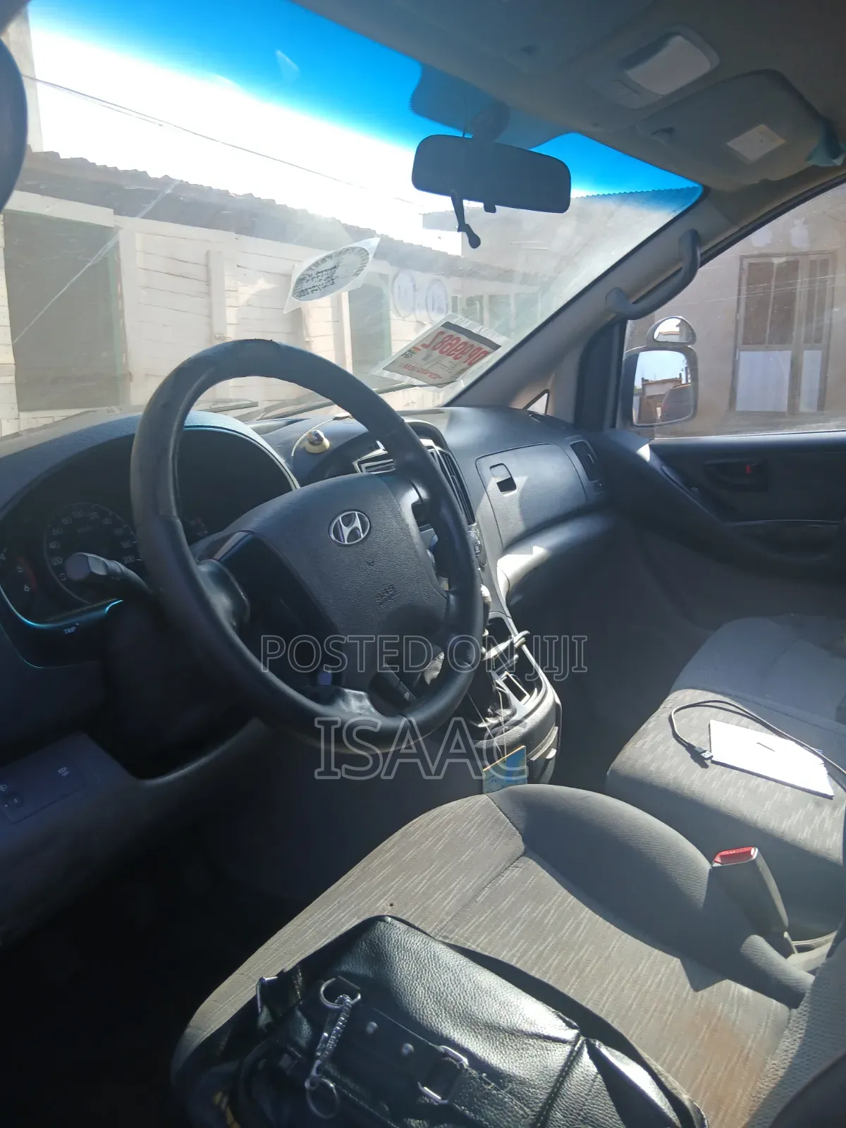 Hyundai H1 2011 Silver