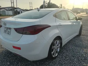 Hyundai Elantra 2012 White