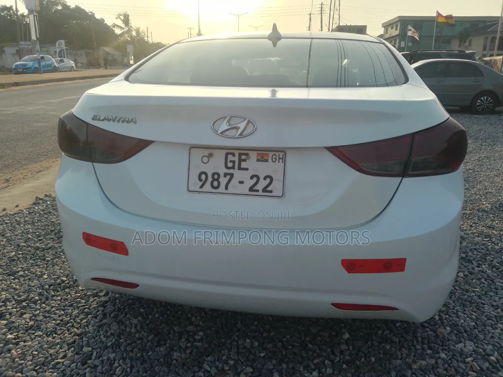 Hyundai Elantra 2012 White